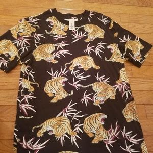 H&M Tiger Print  T-shirt- Size (S) (EUC)